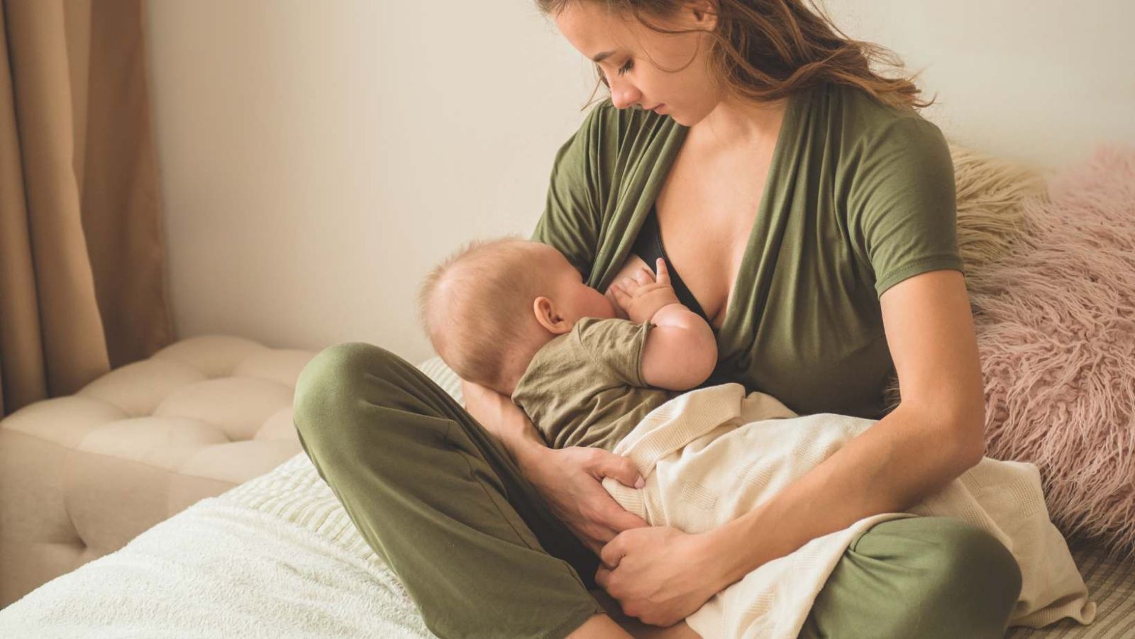 Jeune maman : les 5 astuces indispensables pour réussir votre allaitement dès la naissance