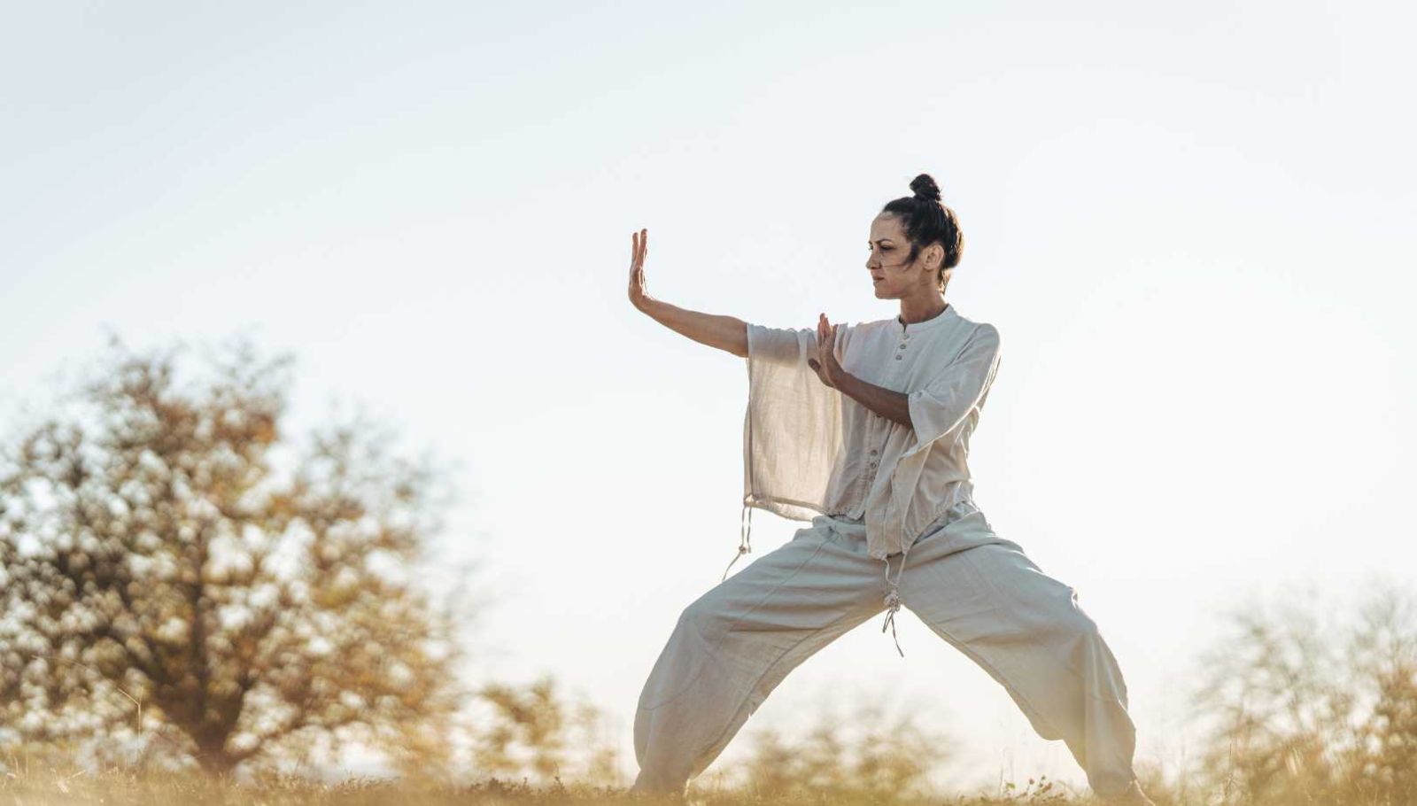 Cette pratique chinoise millénaire renforce l'équilibre des seniors en 10 min/jour